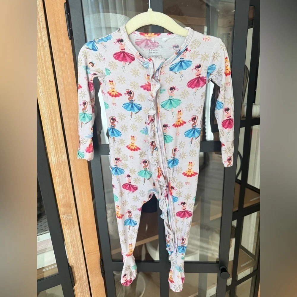 Posh Peanut footies ballerinas print Baby Girl Ruffled Adalyn Coverall lavender